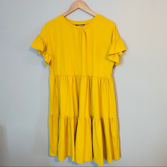 Ruffle Cuff Pleated Dress - Picture 2 of 3